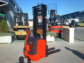 Caymsa y Servicios S.L. maquina elevadora