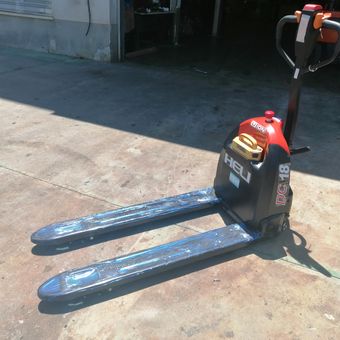 Caymsa y Servicios S.L. Transpaleta eléctrica nueva litio